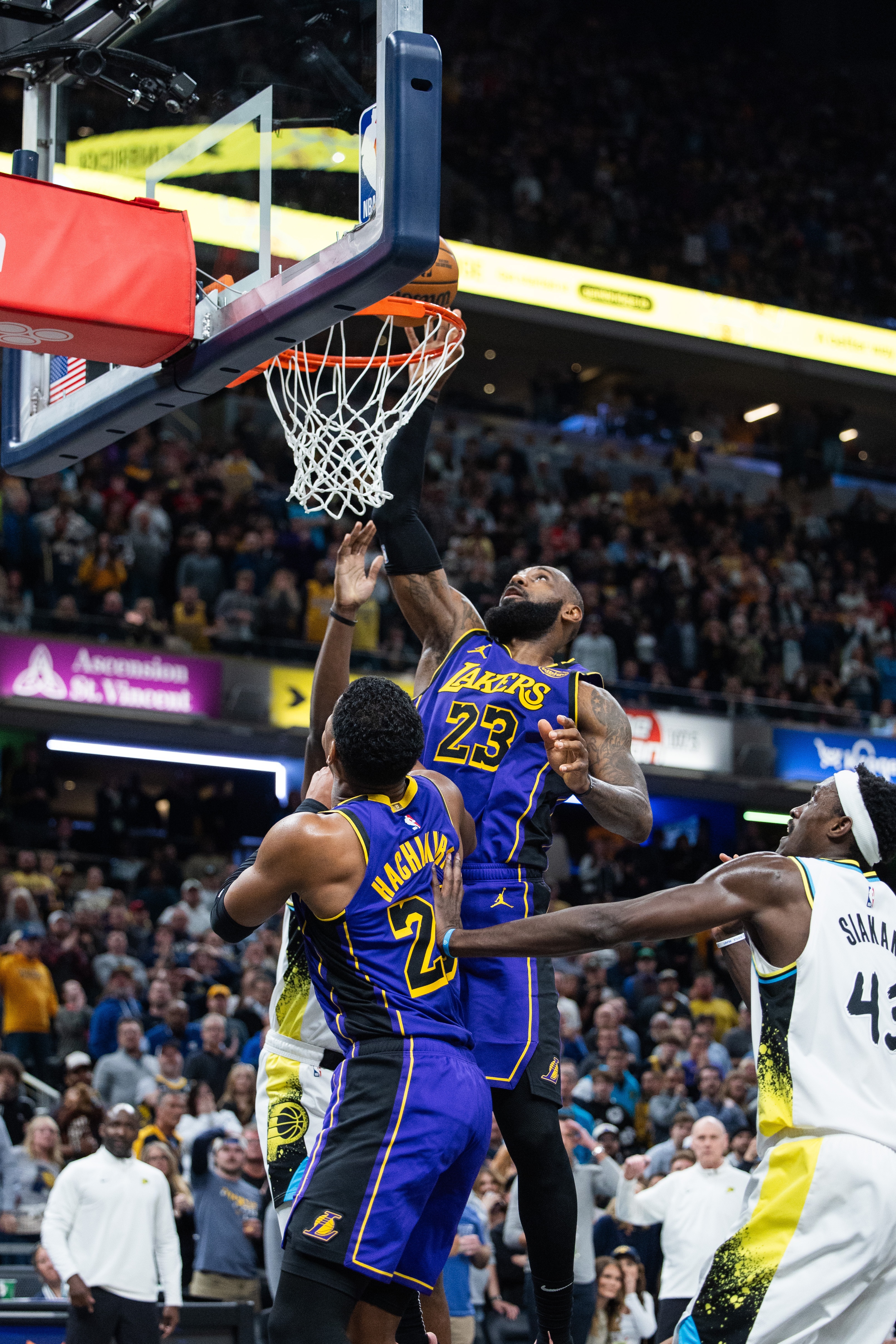 詹姆斯：我认为我及时出手了但不能确定 所以绝杀后没有太多情绪