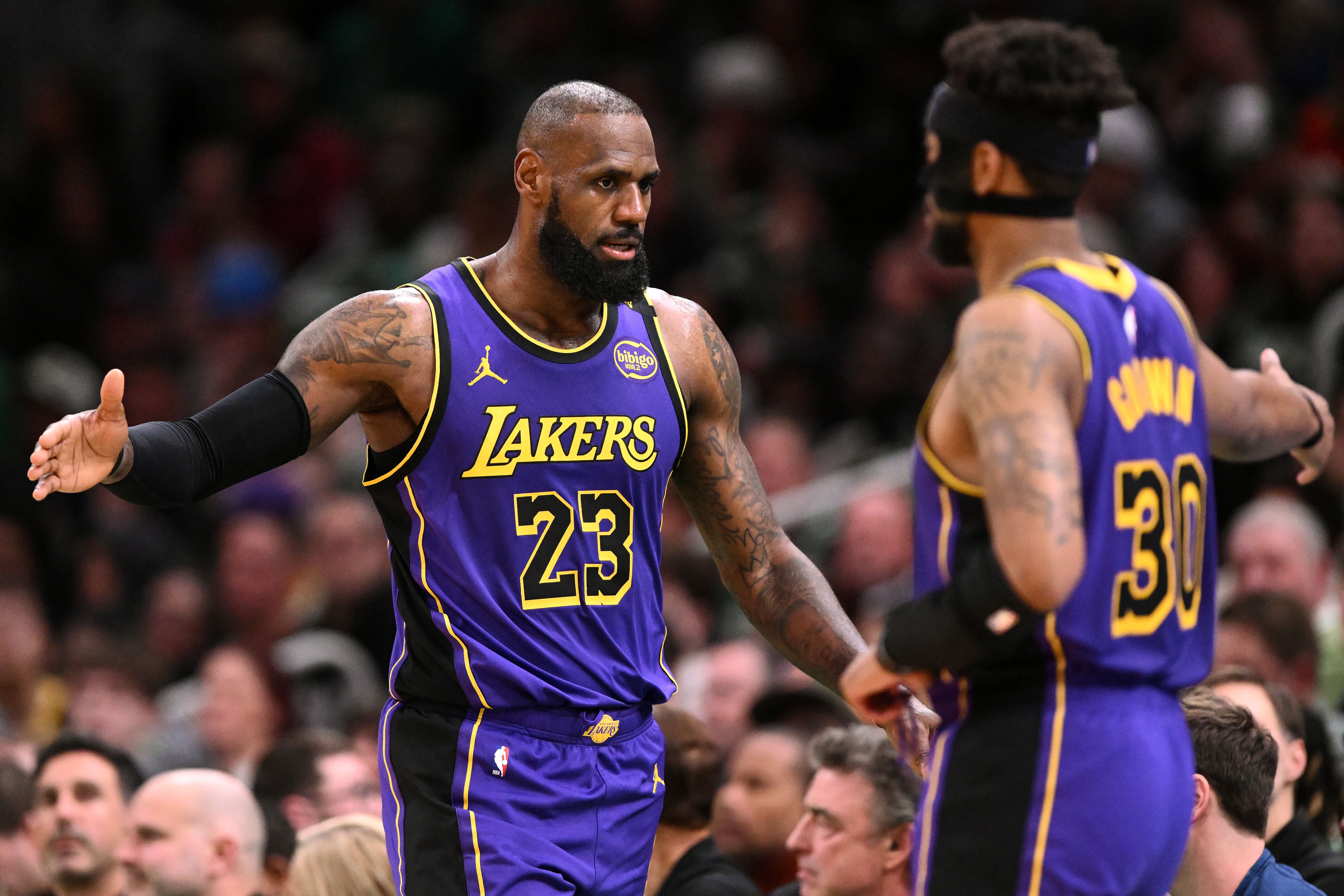 古德温：下半场听到过好几次球迷吹的哨声 詹姆斯有一次也迟疑了