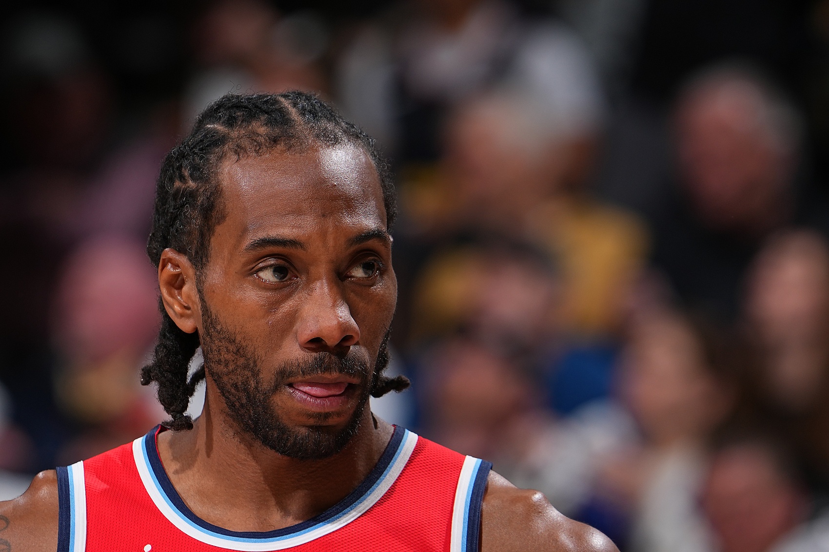 小卡今日送出11助攻 季后赛生涯新高 也是首次季后赛助攻上双