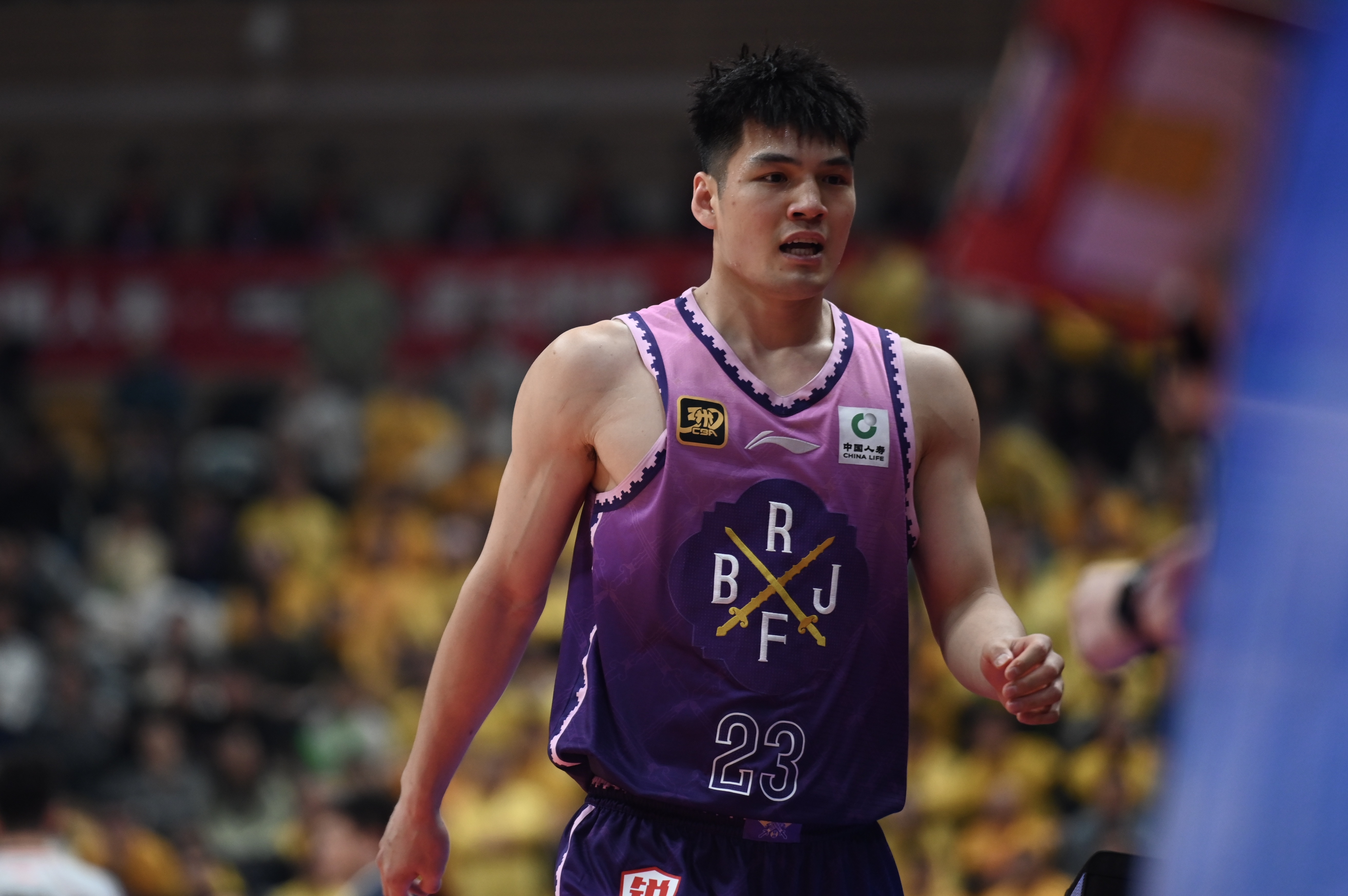 赵探长：陈国豪与北控合同到期 目前至少有5家俱乐部对他有意