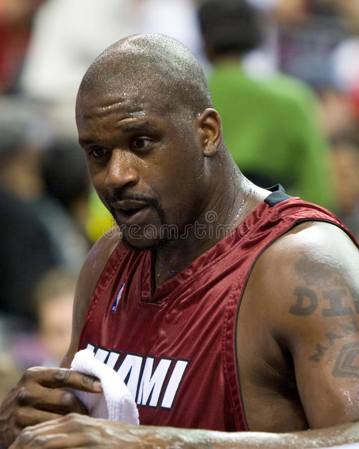 奥尼尔：莱利让我滚出训练 我告诉他有种交易我 结果第二天就走了