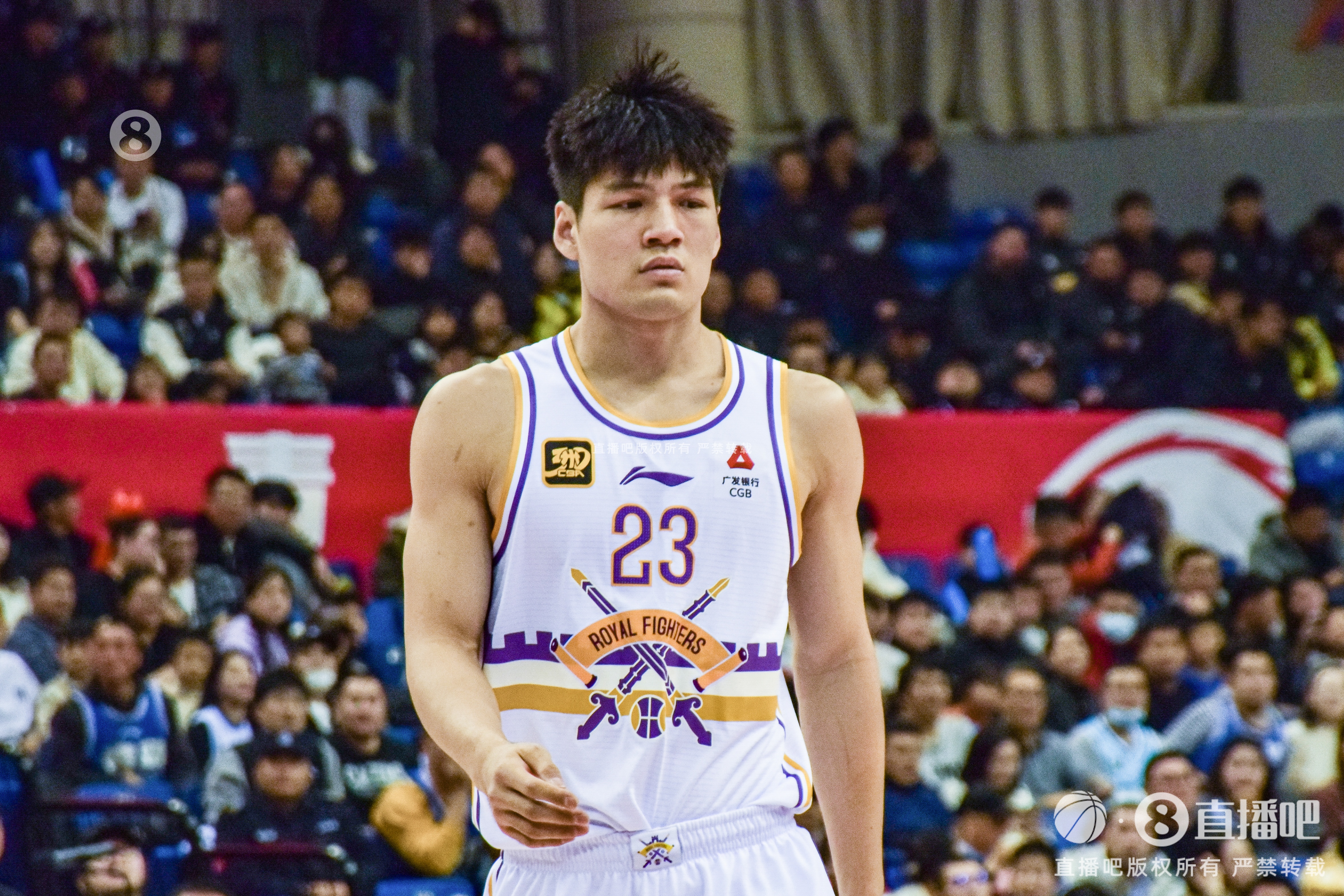 媒体人：广东从北控得陈国豪花了1500万 引进焦泊乔一事还未执行