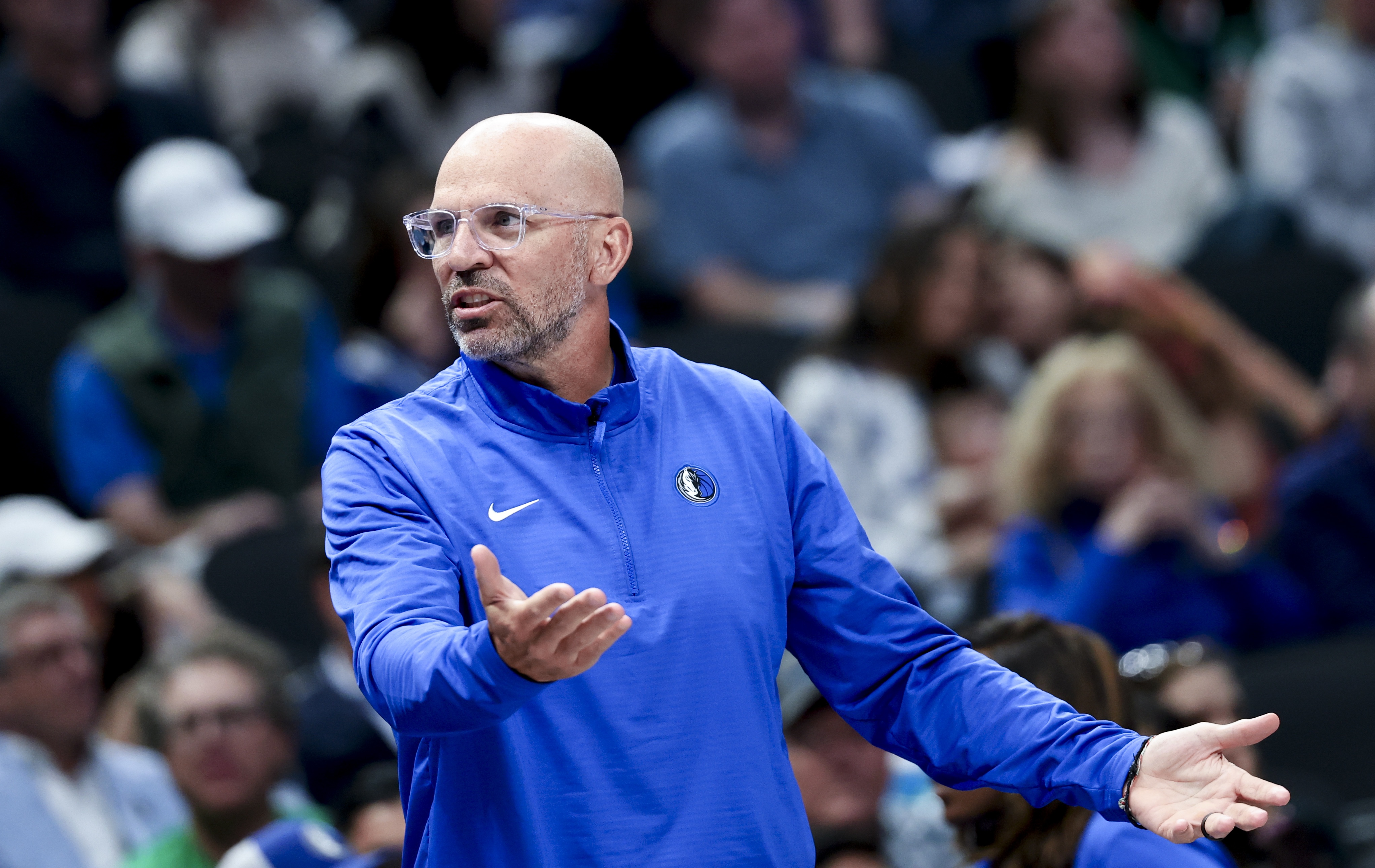 37-8冲击波！基德夸赞收官阵容：他们用正确方式打球 把球传活了