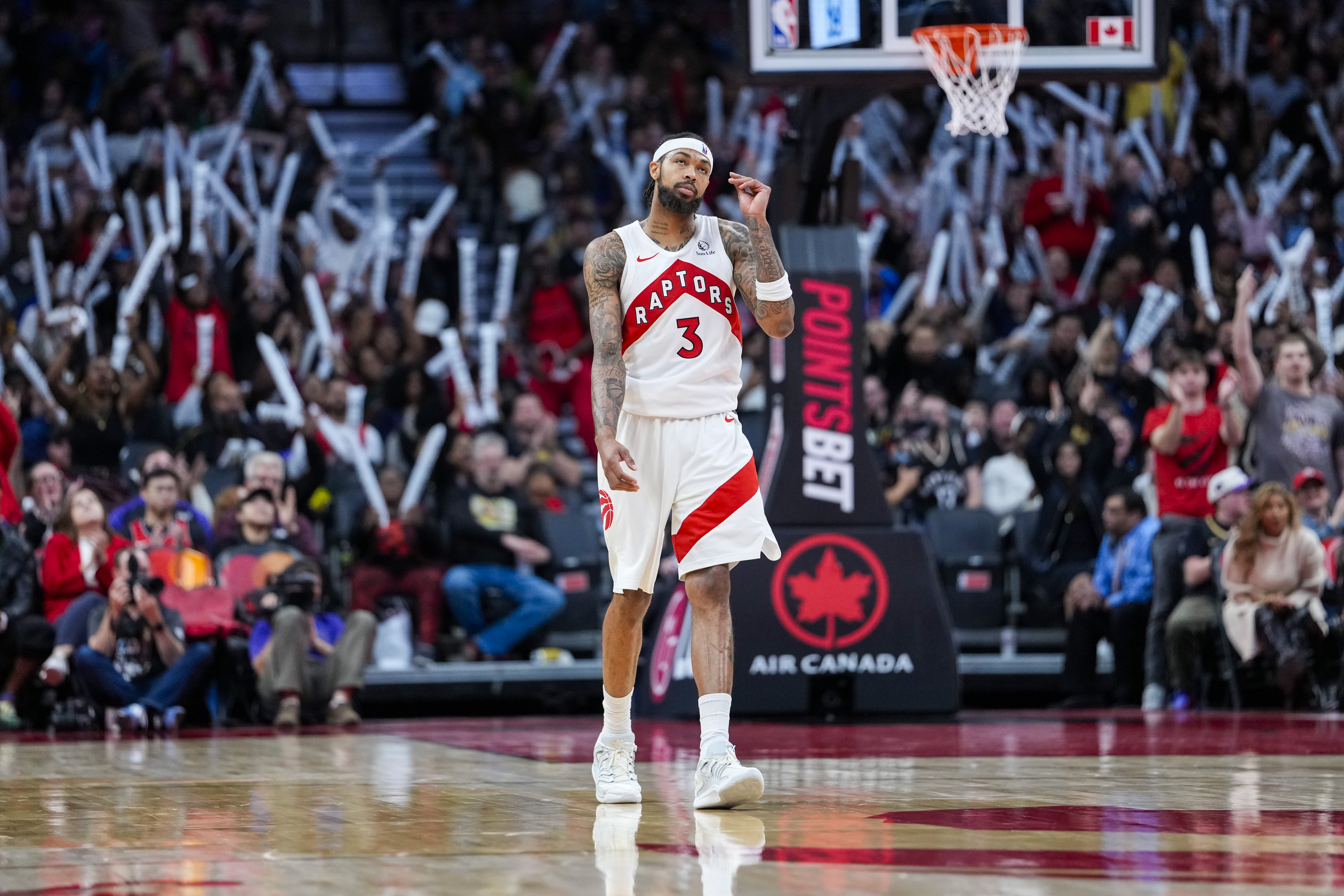 巴恩斯：对手对英格拉姆进行了针对性防守 我们要帮他分担压力