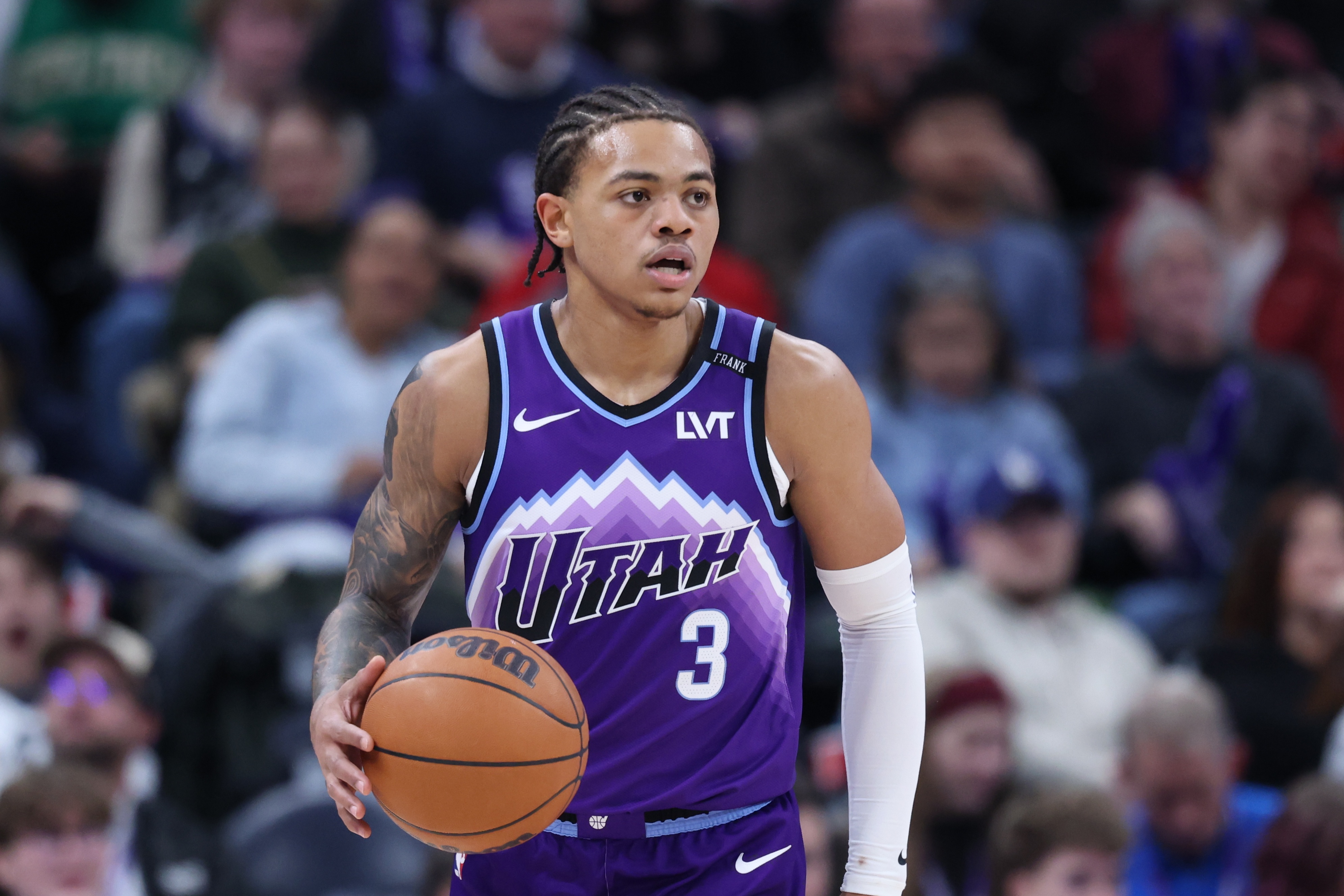 7个失误辣眼!基昂特·乔治18中7拿到22分9助 正负值-5